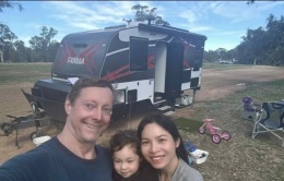 Cuộc sống du mục của cặp vợ chồng Việt - Australia Cuộc sống du mục của cặp vợ chồng Việt - Australia