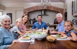 Gia đình Mỹ ngày càng chuộng sống nhiều thế hệ Gia đình Mỹ ngày càng chuộng sống nhiều thế hệ