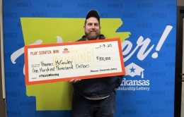 Trúng số 100.000 USD nhờ 'linh cảm'