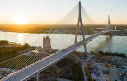 Tỷ phú muốn ngăn cầu biên giới Mỹ - Canada bằng mọi giá