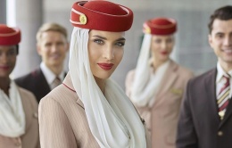 Vì sao hàng không ít tiếp viên nam?