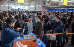 Kiếm tiền bằng nghề đứng xếp hàng thuê Kiếm tiền bằng nghề đứng xếp hàng thuê