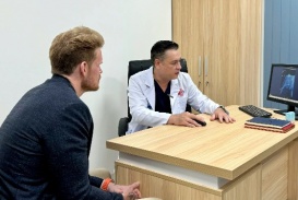 Chạy chữa 15 năm, bệnh nhân nước ngoài lần đầu khỏi bệnh tại Bệnh viện Bình Dân