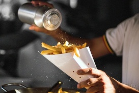 Từ trường hợp nghệ sĩ Tấn Beo bị suy thận giai đoạn cuối: 1 thói quen âm thầm “huỷ diệt” thận