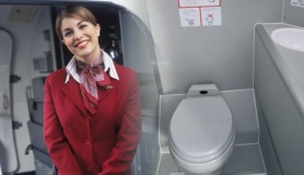 Cựu tiếp viên kể bí mật động trời về toilet trên máy bay, tiết lộ thời điểm không thích hợp nhất để dùng nhà vệ sinh