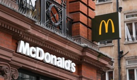 Doanh số McDonald's suy giảm khi nhiều người lo ngại thuế quan