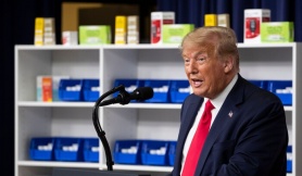 Ông Trump ký sắc lệnh giúp giảm giá thuốc tại Mỹ đến 90%