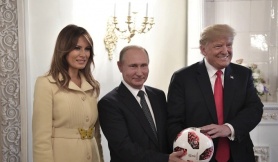 Ông Trump kể câu đùa của ông Putin về phu nhân Melania
