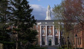 Mỹ cấm Đại học Harvard tuyển sinh viên quốc tế