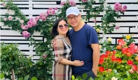 Khu vườn bốn mùa hoa của vợ chồng Việt ở Washington
