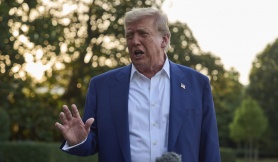 Ông Trump nổi giận, cáo buộc Israel và Iran vi phạm lệnh ngừng bắn
