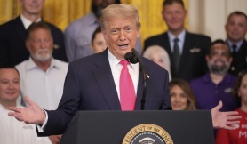 Ông Trump kể cuộc trò chuyện 'huyền thoại' với nữ bồi bàn
