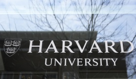 Chính phủ Mỹ dọa cắt toàn bộ kinh phí cho Harvard