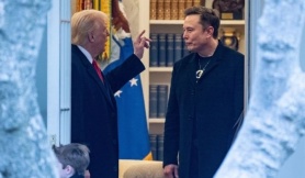Tổng thống Donald Trump đưa cảnh báo trục xuất tỷ phú Elon Musk: Chuyện gì đang xảy ra?