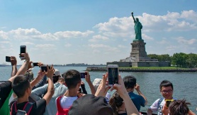 MỸ CÓ THỂ YÊU CẦU DU KHÁCH PHẢI NỘP TIỀN ĐẶT CỌC ĐẾN $15,000 KHI XIN VISA DU LỊCH