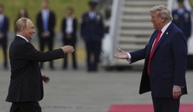 Màn chào đón nồng nhiệt ông Trump dành cho ông Putin tại Alaska