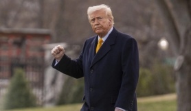 Ông Trump 'ra giá' nửa tỷ USD trong cuộc đấu với Harvard