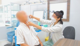 Việt kiều Mỹ bị cơn đau đầu hành hạ cả năm, về nước chữa cải thiện sau vài ngày