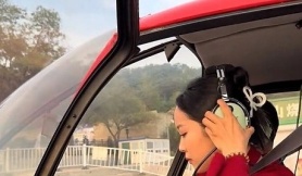 Lái máy bay về quê tránh tắc đường