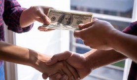 5 quy tắc tiền bạc để giữ tình bạn