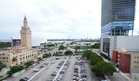 Florida bị phản đối vì cấp đất vàng xây thư viện Tổng thống Trump