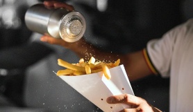 Từ trường hợp nghệ sĩ Tấn Beo bị suy thận giai đoạn cuối: 1 thói quen âm thầm “huỷ diệt” thận Từ trường hợp nghệ sĩ Tấn Beo bị suy thận giai đoạn cuối: 1 thói quen âm thầm “huỷ diệt” thận