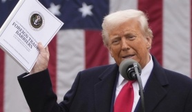 Ông Trump ký sắc lệnh miễn thuế cho hàng loạt nông sản Ông Trump ký sắc lệnh miễn thuế cho hàng loạt nông sản