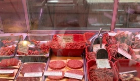 Ông Trump ký sắc lệnh miễn thuế cho hàng loạt nông sản Ông Trump ký sắc lệnh miễn thuế cho hàng loạt nông sản