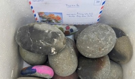 Du khách trả lại 14 kg đá cuội lấy từ Cô Tô 10 năm trước