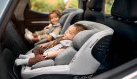 Gia đình bối rối với quy định 'ghế trẻ em trên ôtô'