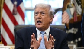 Ông Trump muốn gửi tiền cho dân để bỏ Obamacare