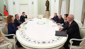 Ông Putin họp với đặc phái viên Mỹ và con rể ông Trump