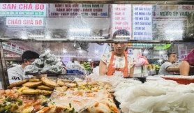 Tạp chí nước ngoài gợi ý khách uống bia, ăn ở vỉa hè Việt Nam