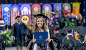 Người Mỹ vỡ mộng với bằng đại học