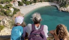 Trái đắng của những gia đình 'ôm con đi vòng quanh thế giới' Trái đắng của những gia đình 'ôm con đi vòng quanh thế giới'