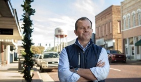 Ông chủ Mỹ dành 240 triệu USD để thưởng nhân viên trung thành