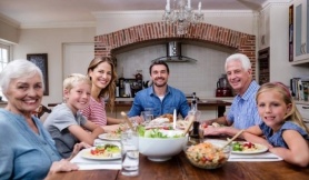 Gia đình Mỹ ngày càng chuộng sống nhiều thế hệ