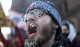 Người Mỹ tuần hành giữa giá rét -29 độ C để phản đối ICE