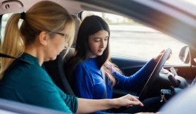 Thế hệ 'hoàng tử ghế phụ' từ chối cầm vô lăng