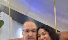 Chuyện tình 'thần tốc' của chàng rể Mỹ và cô gái Việt