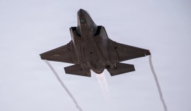 Iran công bố video 'F-35 Mỹ trúng tên lửa'