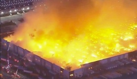 Cháy kho giấy vệ sinh phục vụ 50 triệu người ở California