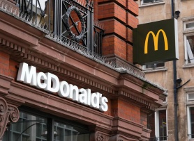 Doanh số McDonald's suy giảm khi nhiều người lo ngại thuế quan