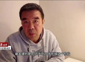 Người cha bán 5 ngôi nhà cho con du học