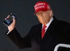 Hình nền điện thoại của ông Trump gây chú ý