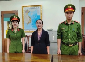 Chia buồn với ai thích uống cafe hơn 17 tấn cà phê giả đã bán. Rõ là nổi tiếng ai ngờ lại kinhkhung như thế này