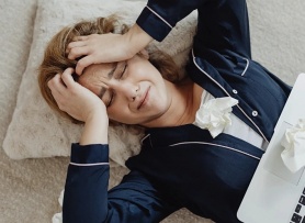 Làm việc từ xa căng thẳng gấp đôi ở văn phòng