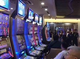 Doanh nhân, ca sĩ thua hàng triệu USD tại King Club như thế nào