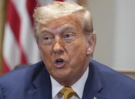Ông Trump nói 'không hài lòng' với ông Putin