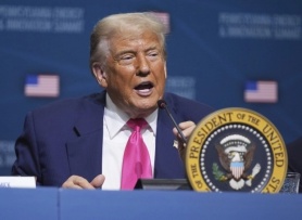 Ông Trump gây thắc mắc khi kể chuyện về kẻ đánh bom hàng loạt
